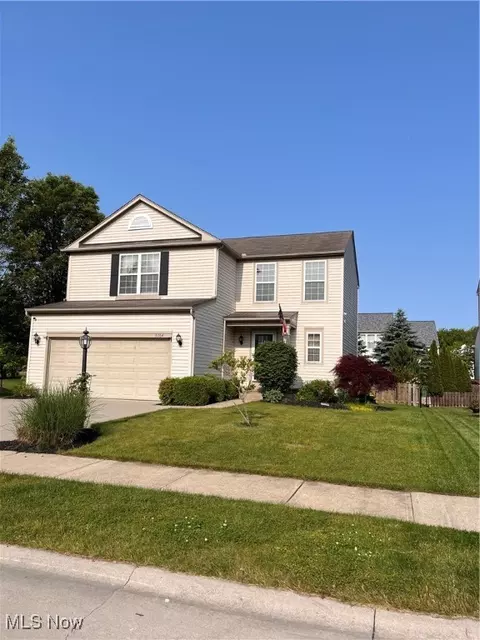 9764 Nicole Ln, Olmsted Twp, OH 44138