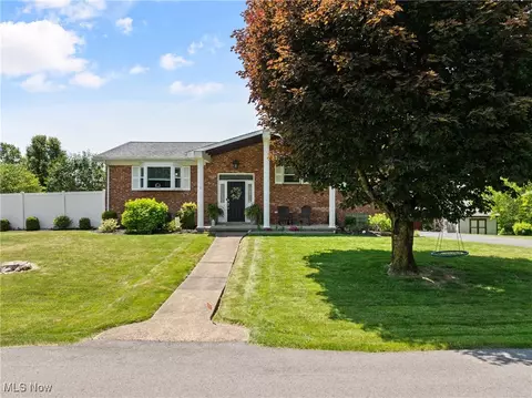 57 Della Dr, Bloomingdale, OH 43910