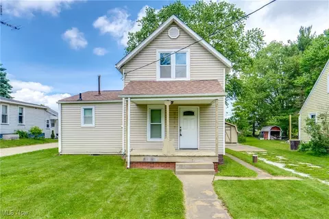 2717 Prospect St NE, Canton, OH 44721