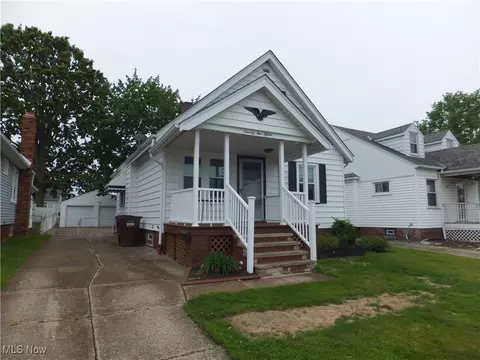 7915 Essen Ave, Parma, OH 44129