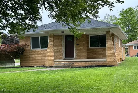 4281 Grannis Rd, Fairview Park, OH 44126