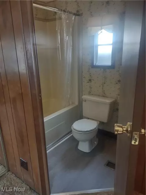 Bath - 7166 Mentor Ave #93, Mentor, OH 44060 photo 2 of 2