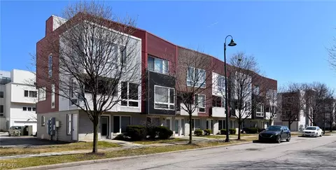 1261 W 74, Cleveland, OH 44102