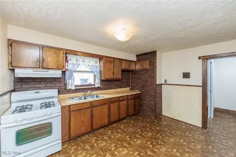 Kitchen - 1930 E 30th St, Lorain, OH 44055 photo 1 of 4