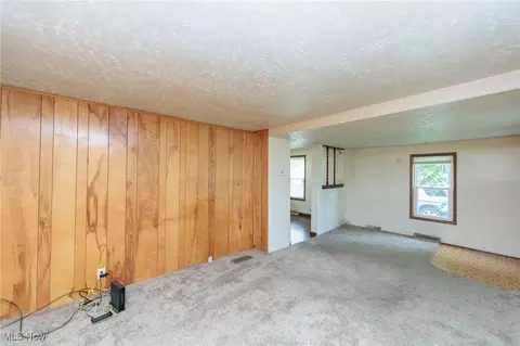 Living - 1930 E 30th St, Lorain, OH 44055 photo 5 of 6
