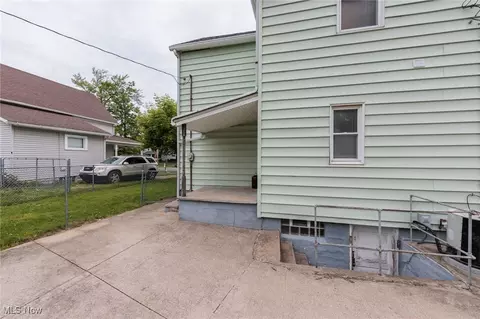 Exterior - 1930 E 30th St, Lorain, OH 44055 photo 4 of 4