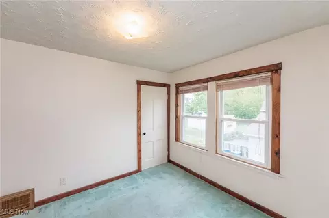Bedroom - 1930 E 30th St, Lorain, OH 44055 photo 4 of 9