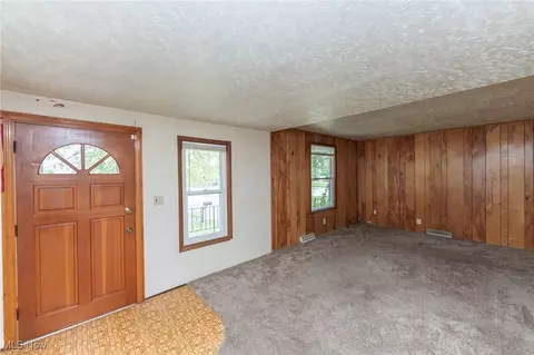 Living - 1930 E 30th St, Lorain, OH 44055 photo 3 of 6