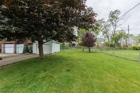 Exterior - 1930 E 30th St, Lorain, OH 44055 photo 3 of 4