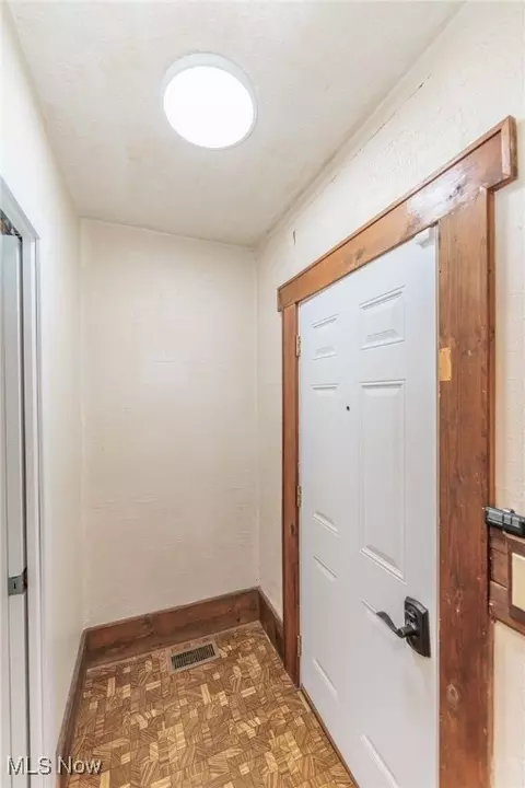Entry Way - 1930 E 30th St, Lorain, OH 44055 photo 1 of 4