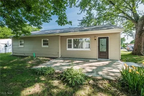 2226 Martha Ave NE, Canton, OH 44705