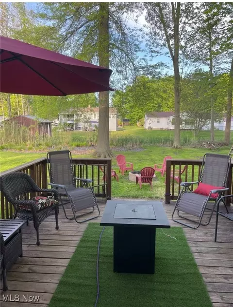 Exterior - 2120 Deerfield Dr, Ashtabula, OH 44004 photo 2 of 2