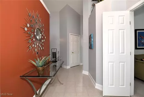 Entry Way - 335 Devon Pond, Aurora, OH 44202 photo 1 of 4