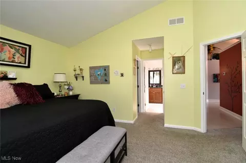 Bedroom - 335 Devon Pond, Aurora, OH 44202 photo 2 of 4