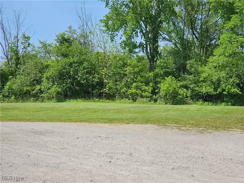 Park Avenue, Chardon, OH 44024