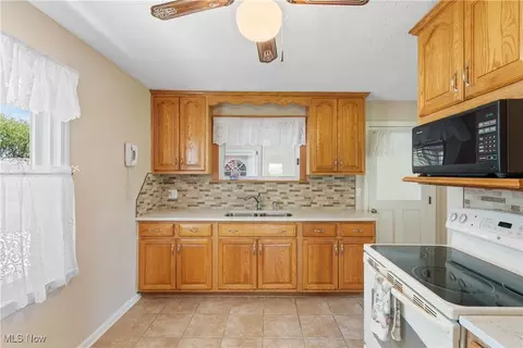 329 Grandview Ave NW, Canton, OH 44708 photo 6