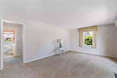 329 Grandview Ave NW, Canton, OH 44708 photo 9