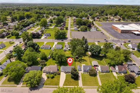 329 Grandview Ave NW, Canton, OH 44708 photo 3