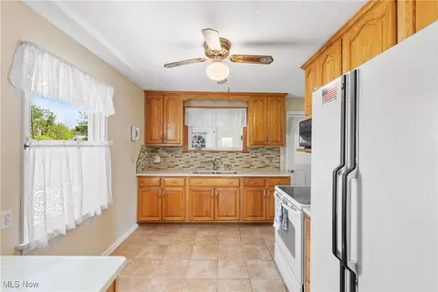 329 Grandview Ave NW, Canton, OH 44708 photo 5