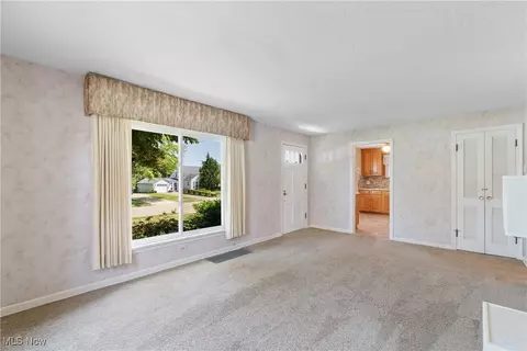 329 Grandview Ave NW, Canton, OH 44708 photo 12