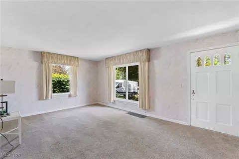 329 Grandview Ave NW, Canton, OH 44708 photo 10