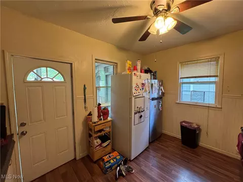 420 W 38th St, Ashtabula, OH 44004 photo 8