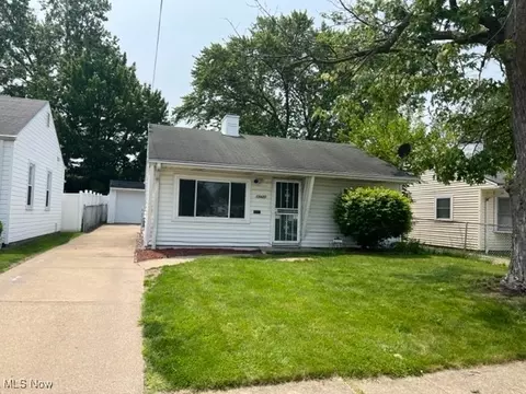 13421 Thornhope Rd, Cleveland, OH 44135