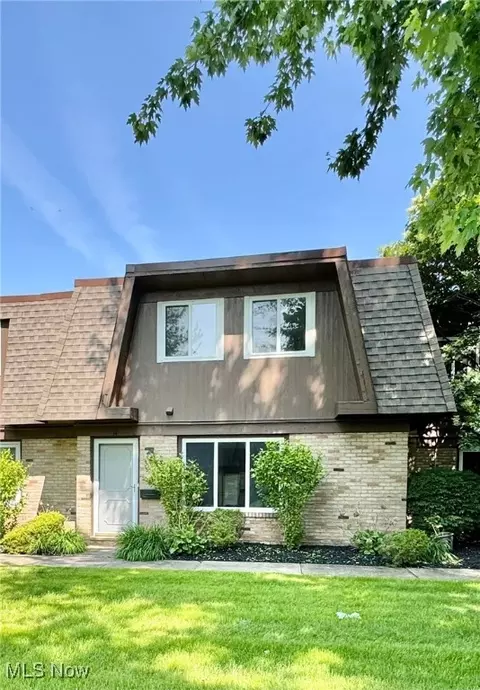 6400 Center St #14, Mentor, OH 44060