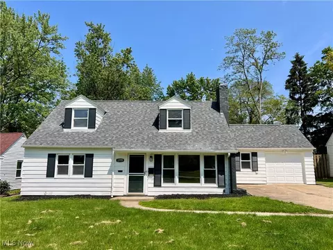 1779 E 236 St, Euclid, OH 44117