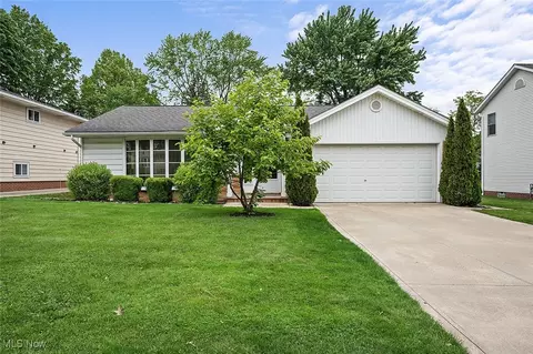 6639 Monterey Dr, Mayfield Heights, OH 44124