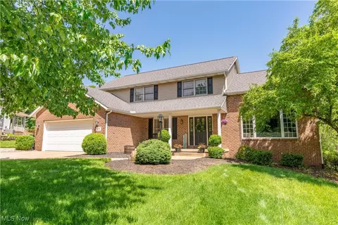 6195 Sandy Ridge Cir NW, North Canton, OH 44720