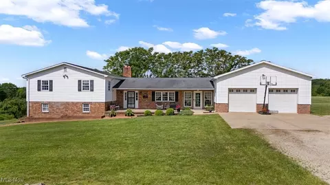 5595 Torch Rd N, Coolville, OH 45723