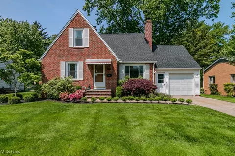4640 Highland Dr, Willoughby, OH 44094