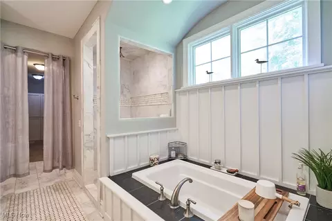 Bath - 213 Provence Pointe, Akron, OH 44333 photo 3 of 5