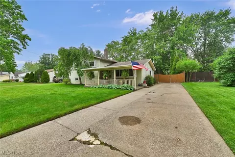 4853 Charles Rd, North Ridgeville, OH 44039
