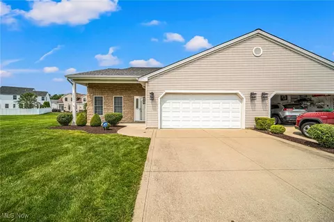 38077 Burrard Ln, Willoughby, OH 44094