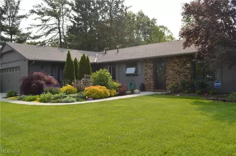5671 Creekside Ln, North Ridgeville, OH 44039