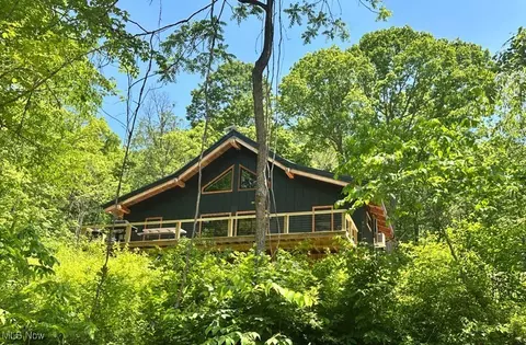 00001 Morton Hill Rd, Salem, OH 45745
