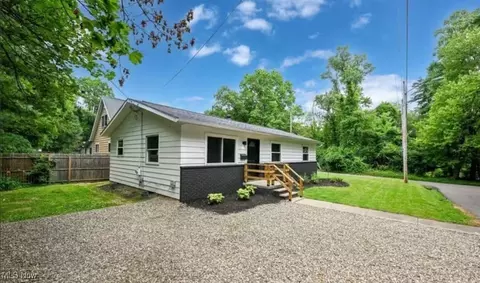 615 Hillsdale Ave, Akron, OH 44303