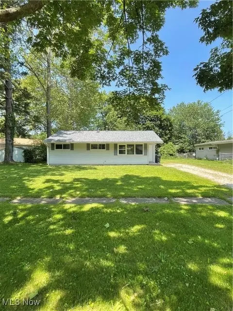 1781 Delia Ave, Akron, OH 44320