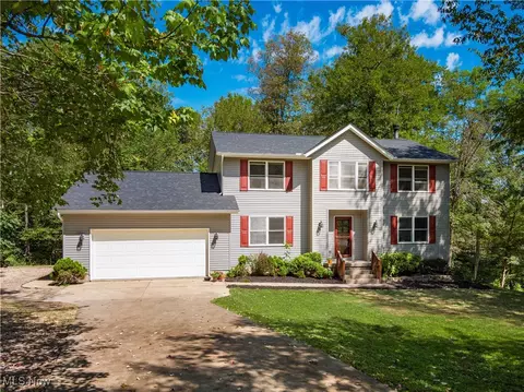 310 Trappers Hollow Rd, Zanesville, OH 43701