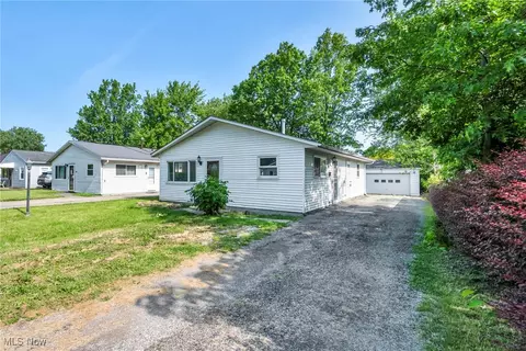 332 Morgan Ave, Elyria, OH 44035 photo 3