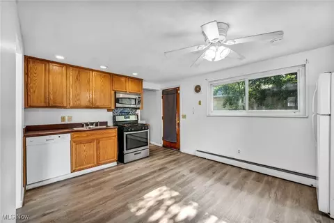 332 Morgan Ave, Elyria, OH 44035 photo 12