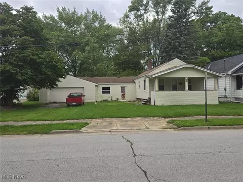332 Stull Ave, Akron, OH 44312