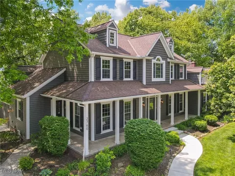 2760 Parkside Dr, Hudson, OH 44236