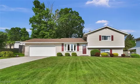 7338 Ames Rd, Parma, OH 44129