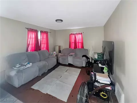 Living - 1541 E 196 St, Euclid, OH 44117 photo 1 of 1