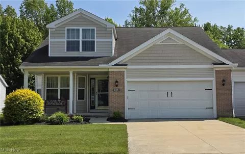 27257 Emerald Oval S, Olmsted Twp, OH 44138