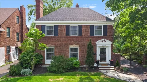 3335 Chalfant Rd, Shaker Heights, OH 44120