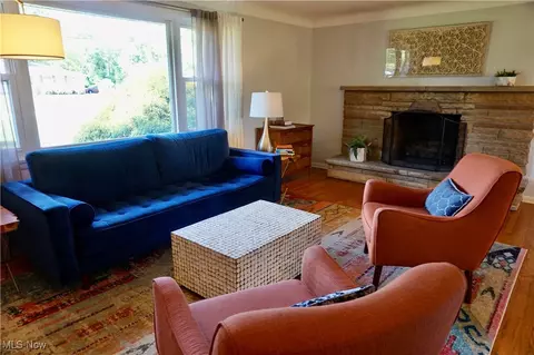 Living - 3546 Laurel Dr, Perry, OH 44081 photo 3 of 5